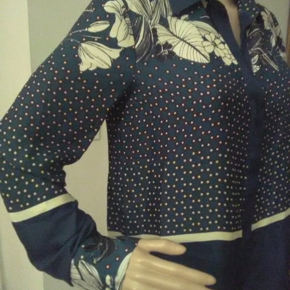 BNWOT BUTTON DOWN BLOUSE BY ZARA BASICS SZ.S FLORAL BLUE/BLACK CREAM SUPER SOFT - Picture 3 of 5